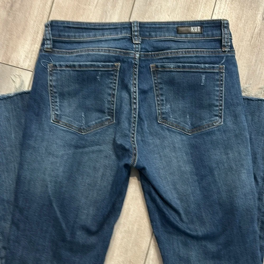 KUT Catherine Boyfriend jeans size 2